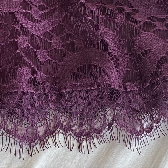 Xhilaration V-Neck Eyelash Lace Dress - Picture 4 of 10